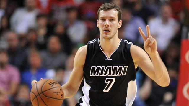 冷静且克制 冷静且克制